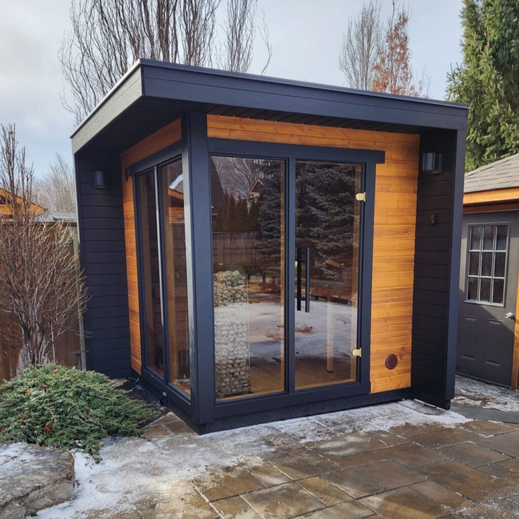 spa w ogrodzie z całoroczną sauną