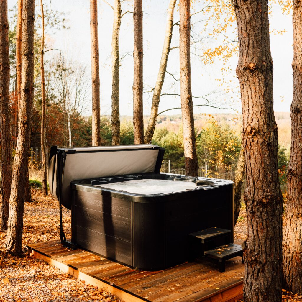 Jacuzzi wewnętrzne czy ogrodowe?
