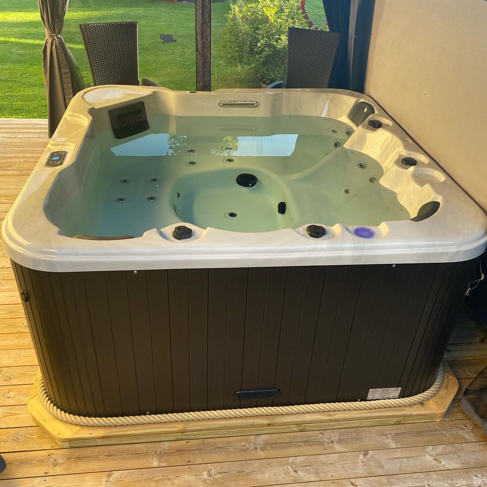 Jacuzzi wewnętrzne - dom ze spa