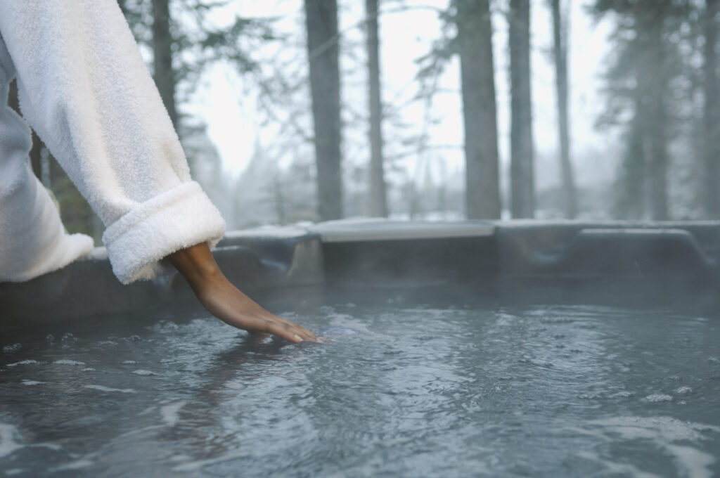 Ciche jacuzzi ogrodowe ze Szwecji